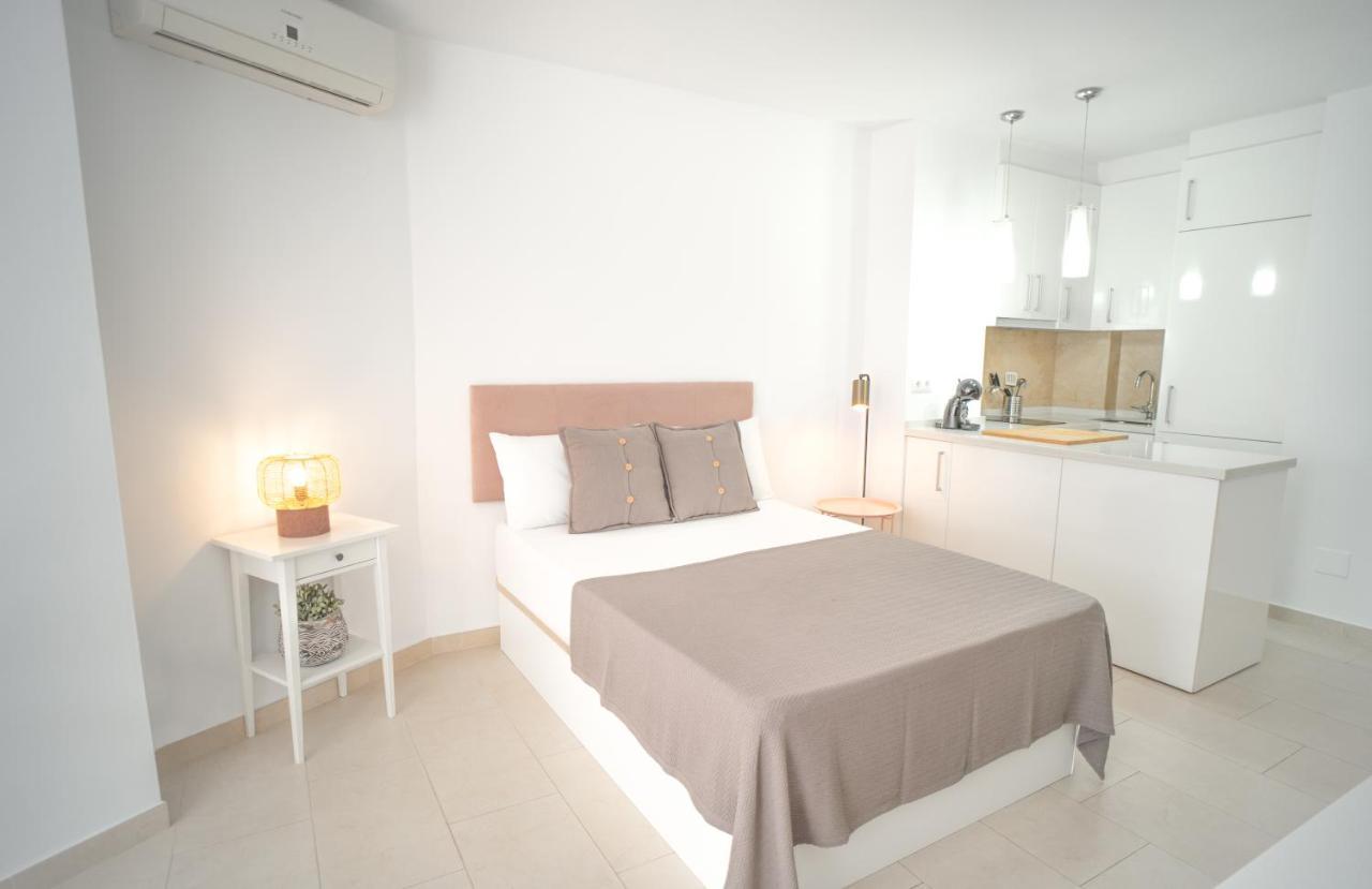 Apartament New Studio, And - Sun By 10tosea *