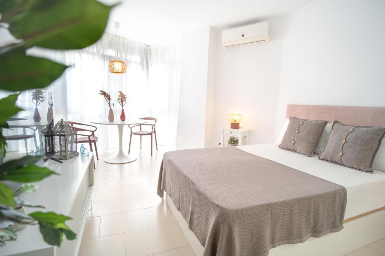 Appartement New Studio, And - Sun By 10tosea *